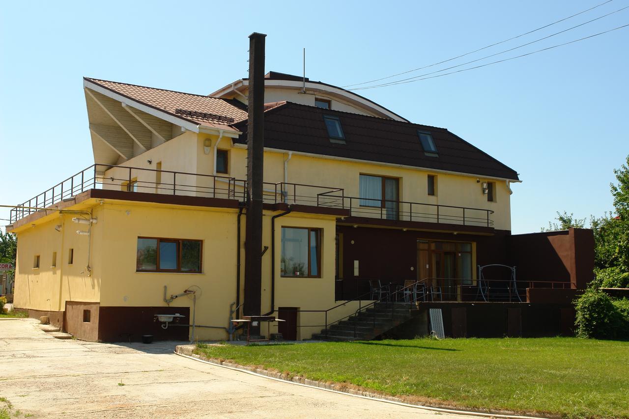 Pensiunea Casa Benko Bacau Luaran gambar