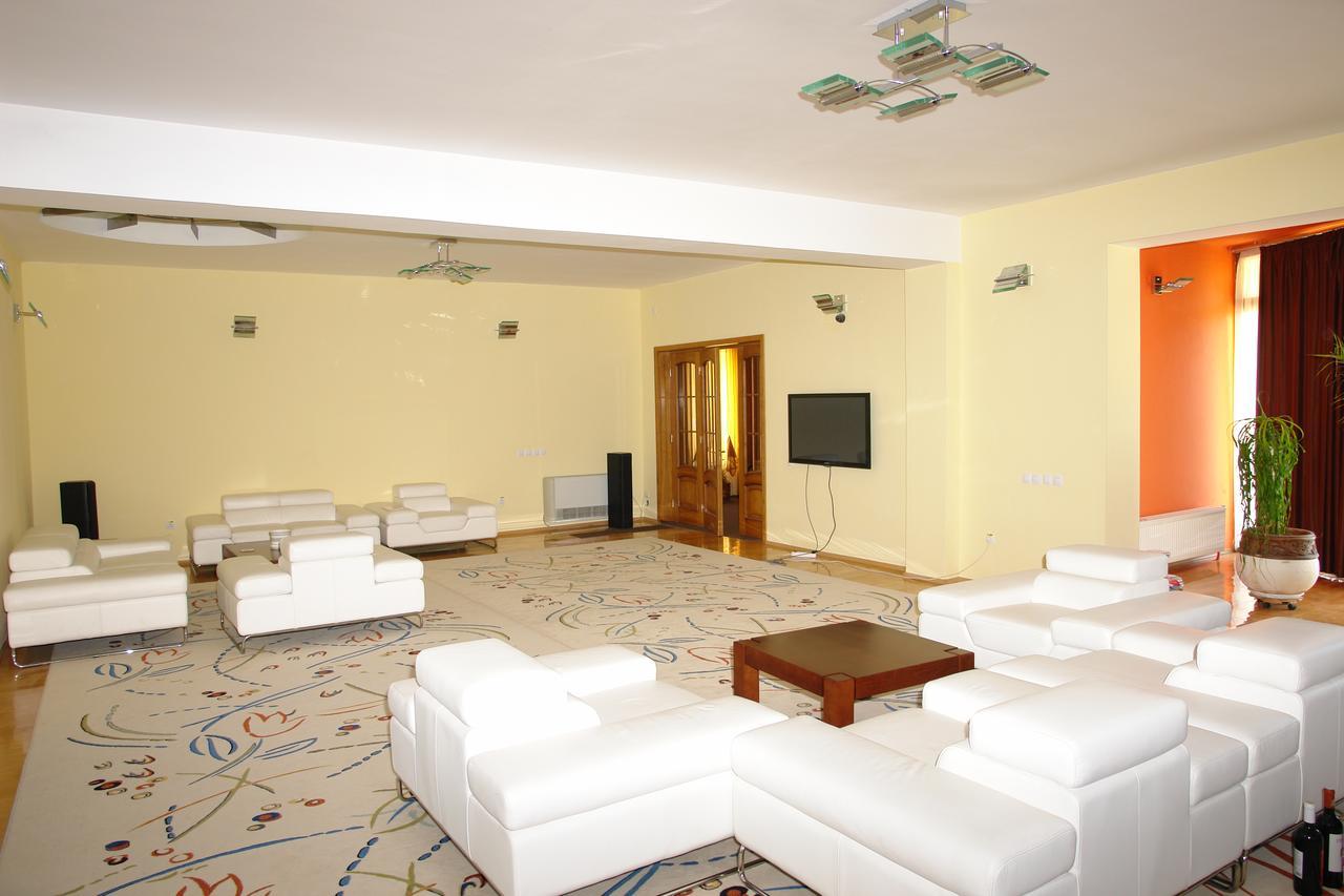 Pensiunea Casa Benko Bacau Luaran gambar